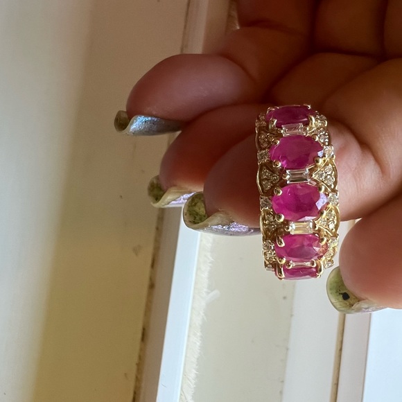 Brand new EFFY 14 K gold 5 ruby and diamond ring - Picture 11 of 11